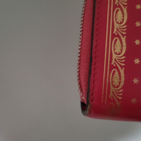 GUCCI- Guccy + Sega collab continental zip around beautiful bright pink wallet. - Picture 8 of 16